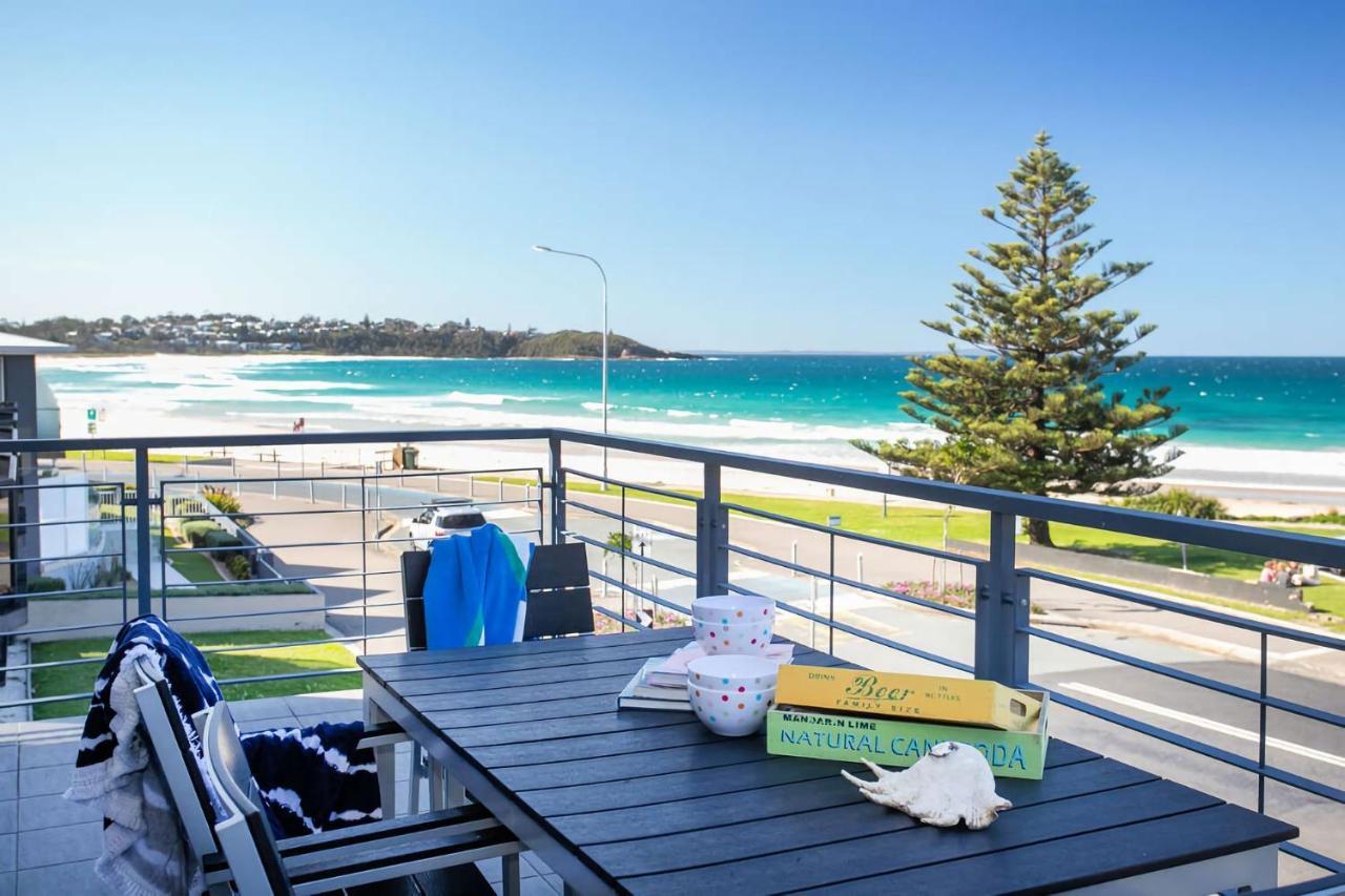 Beachfront Four * Mollymook